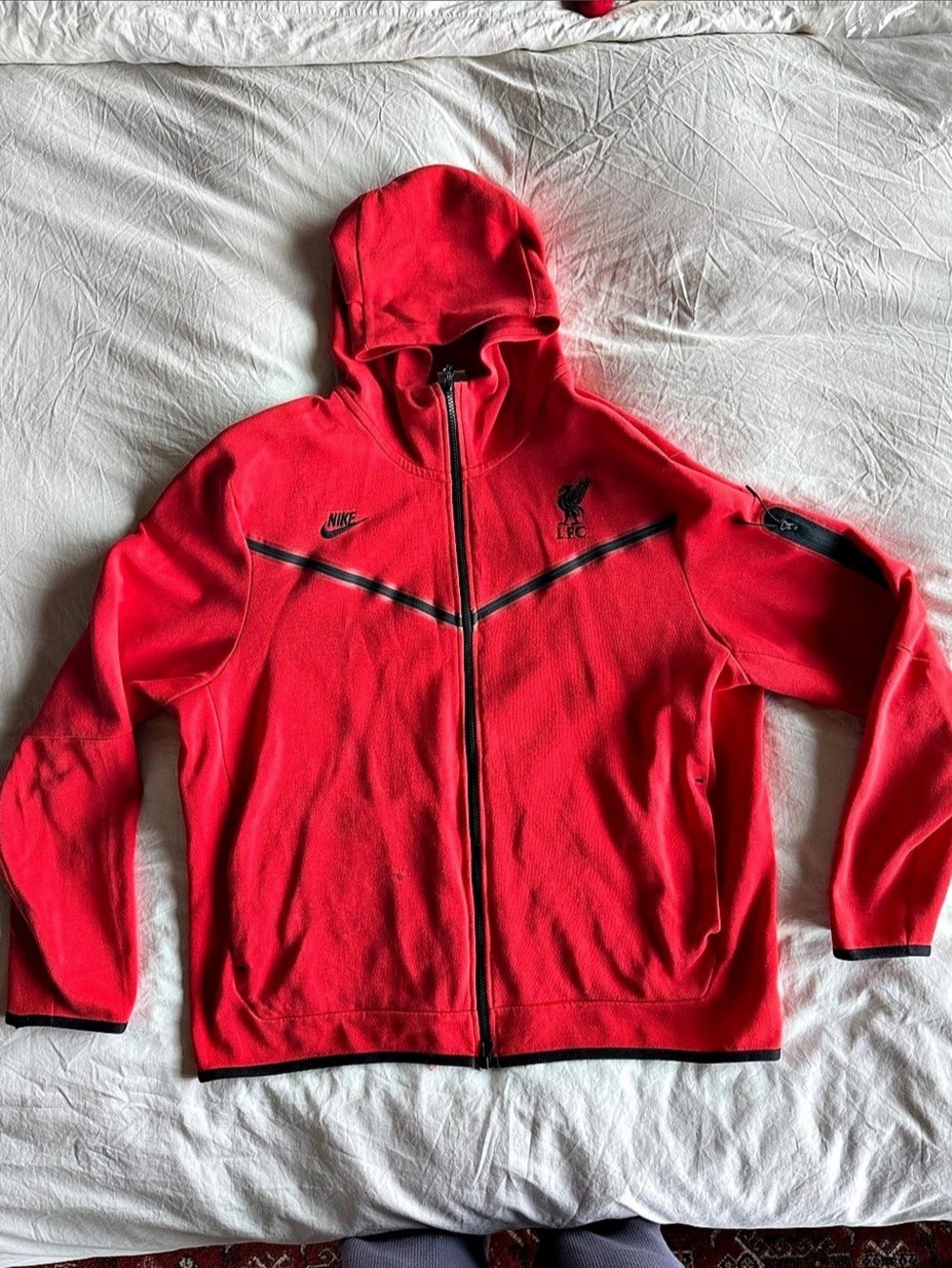 Nike Liverpool FC Tech Fleece Windrunner Full-Zip Hoodie Red & Black XL